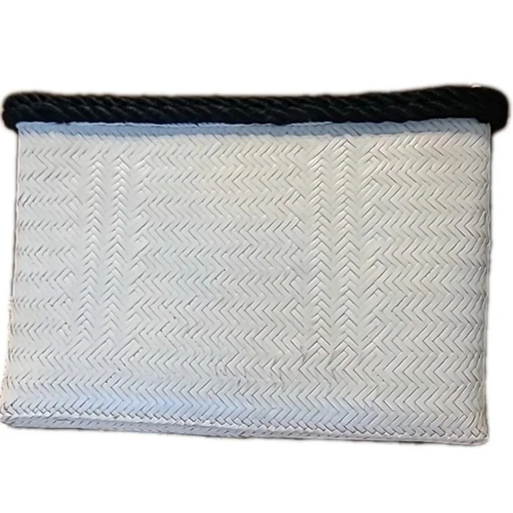 White Straw Clutch Bag Artisanal Chevron Black Tassel Zipper Resort Envelope Vtg